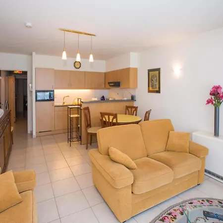 Apartment Partial Sea View