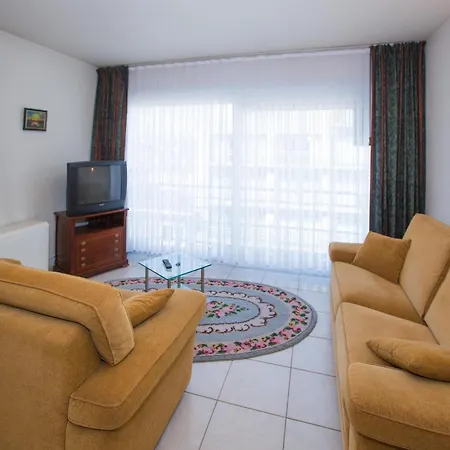 Apartment Partial Sea View *